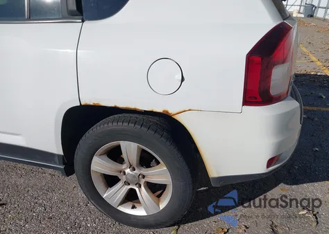 2015 Jeep Compass Sport/North from USA, damaged, VIN 1C4NJDAB6FD101104